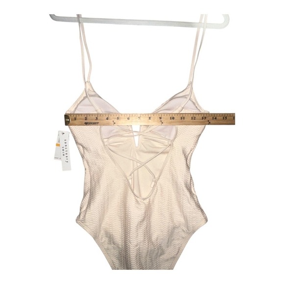 Sanctuary Women's Ribbed V-Wire White Sand One Piece Swimsuit, Small - Picture 7 of 7